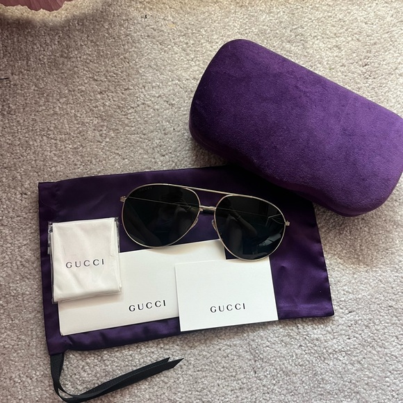 Men’s Gucci Sunglasses - Picture 3 of 4
